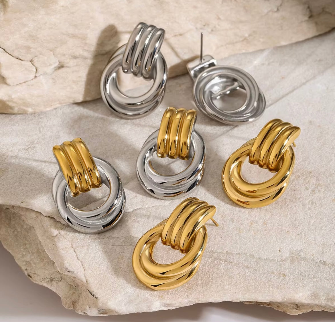Double hoop stud earrings
