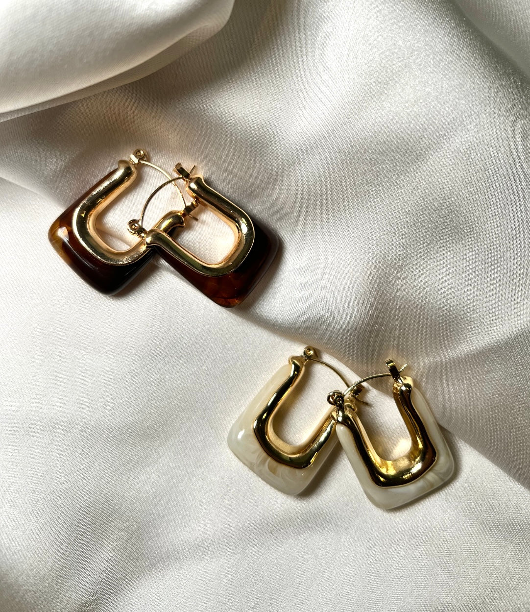 Elegant resin u-shaped hoop earrings