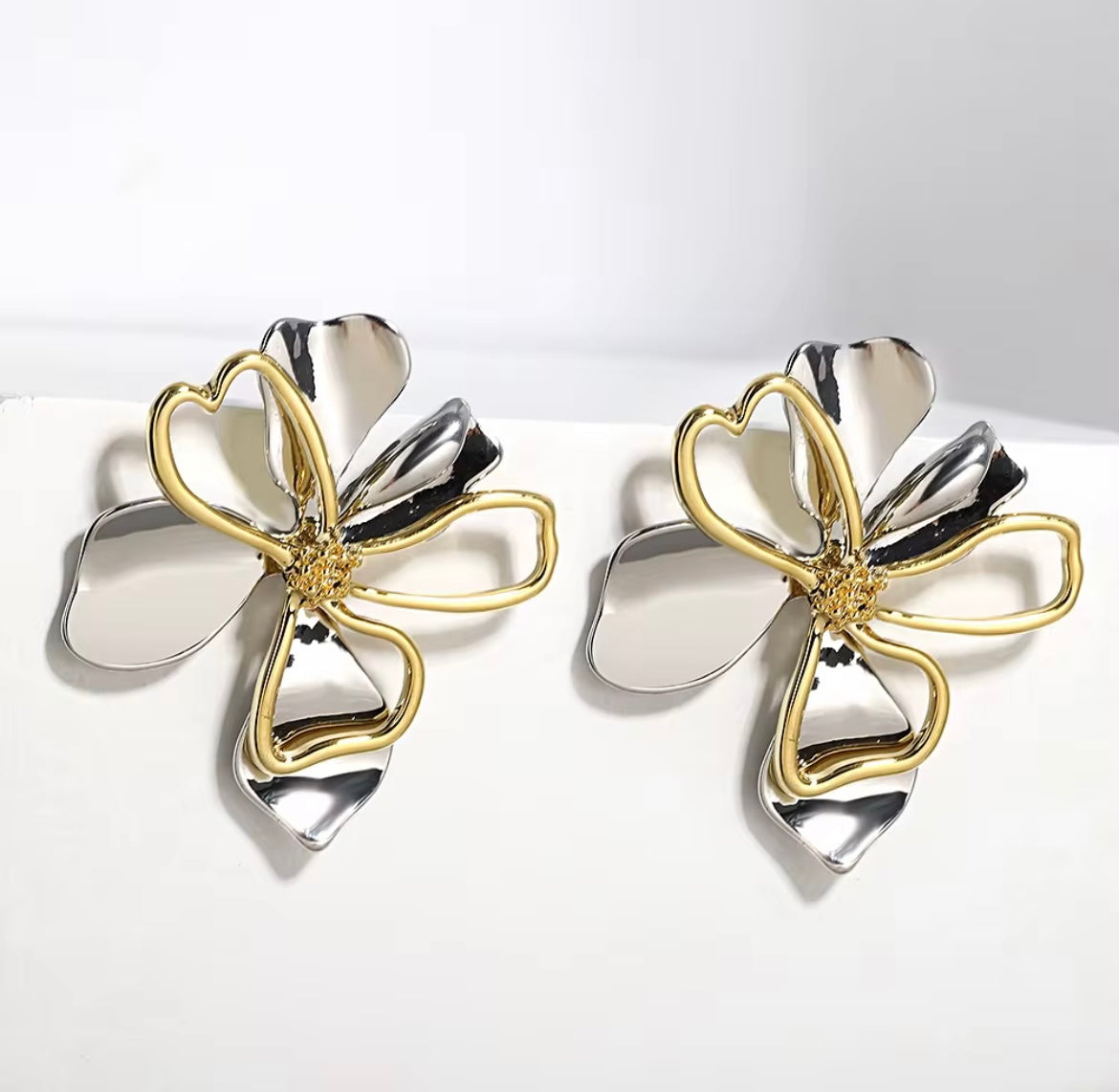 Gold & silver flower stud earrings